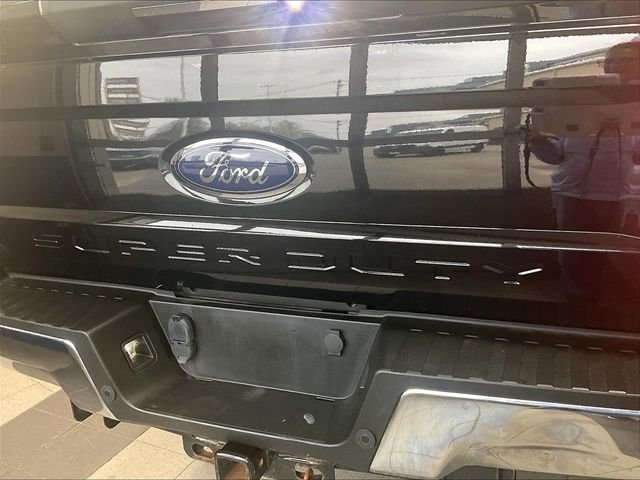 Used 2019 Black Ford Lariat image 28