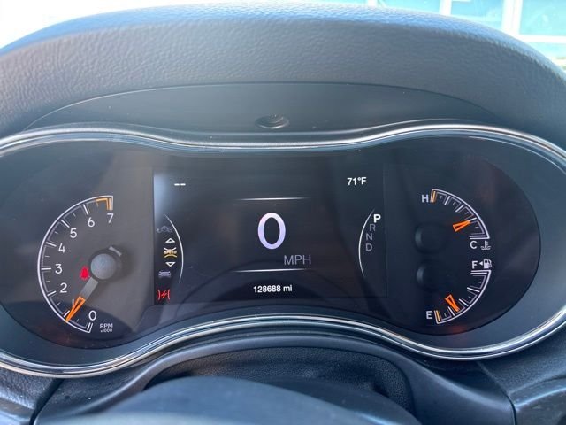 Used 2018 Black Jeep Altitude image 6