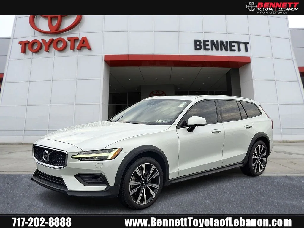 Used 2020 White Volvo T5 image 1