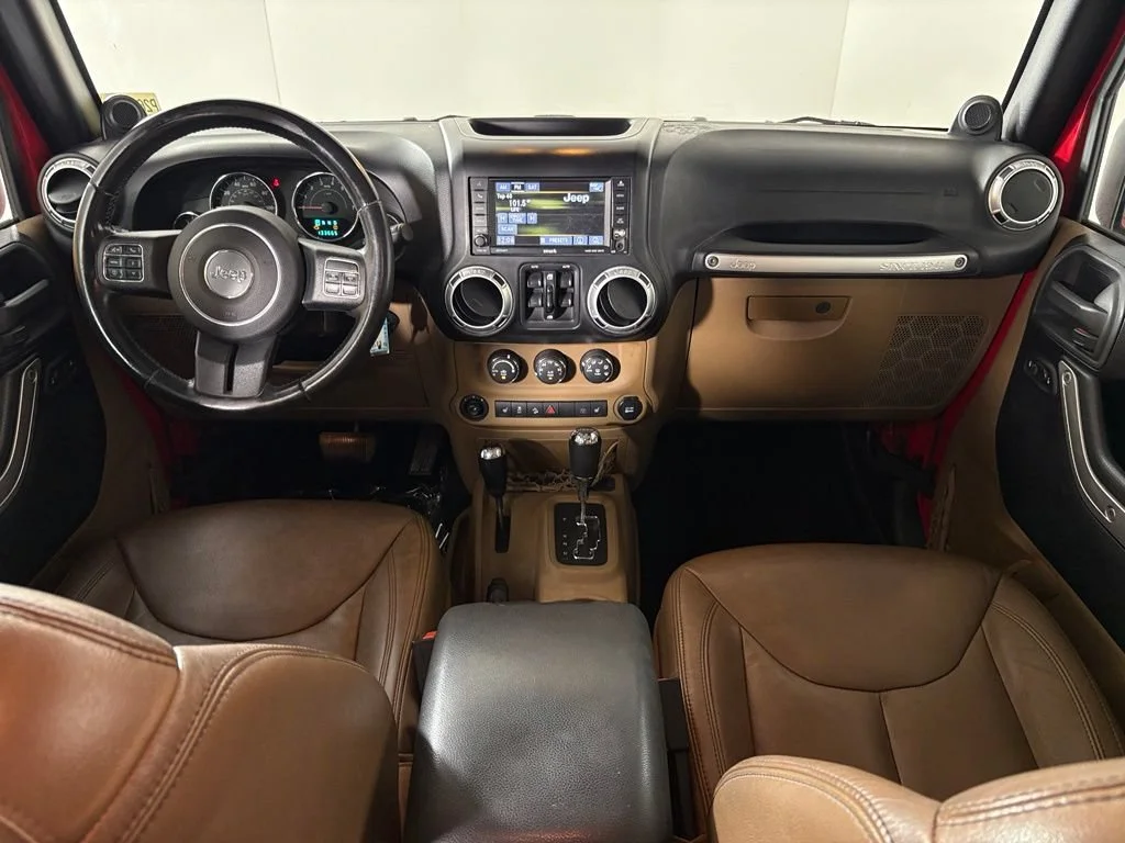Used 2013 Red Jeep Sahara image 37