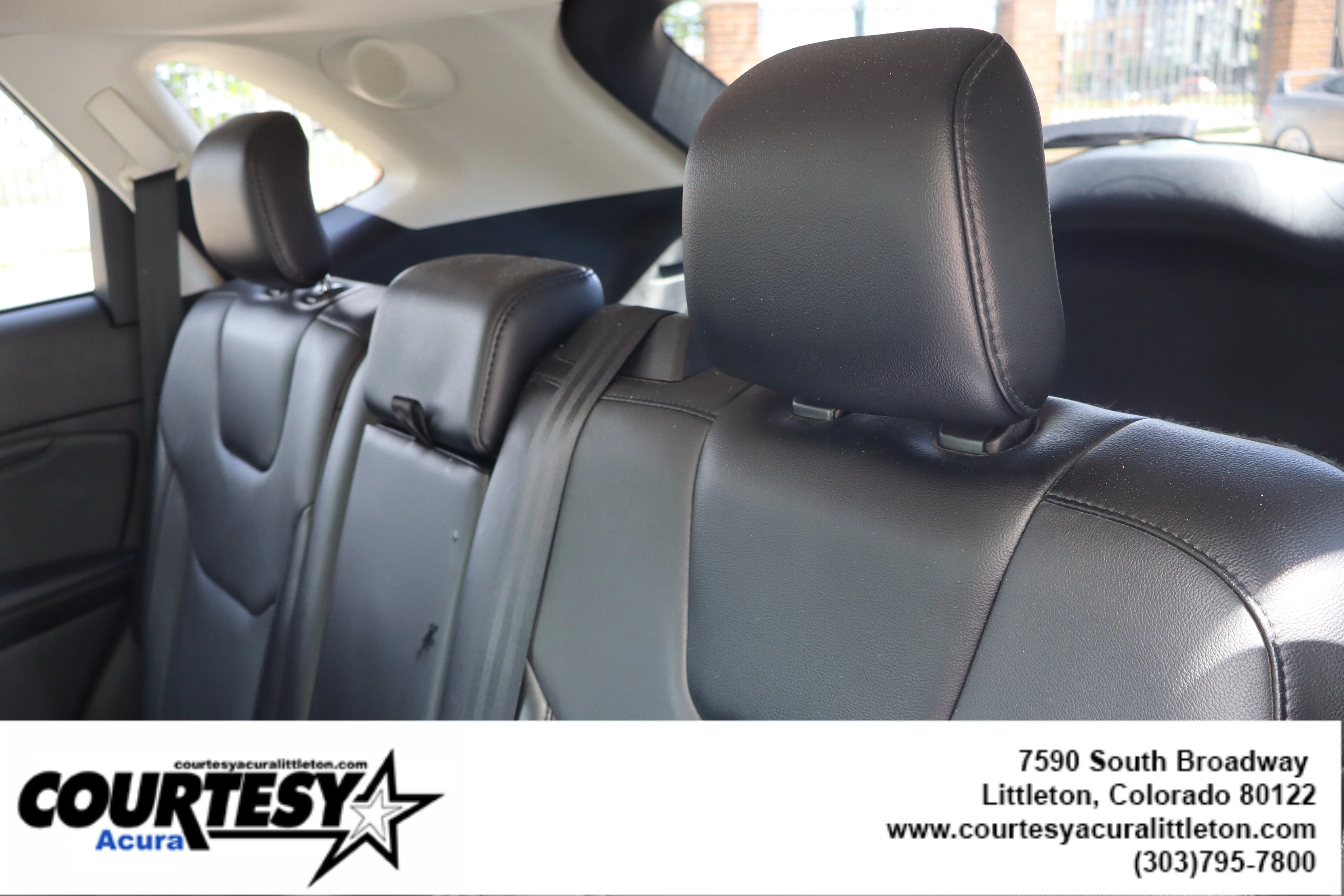 Used 2018 Silver Ford Titanium image 25