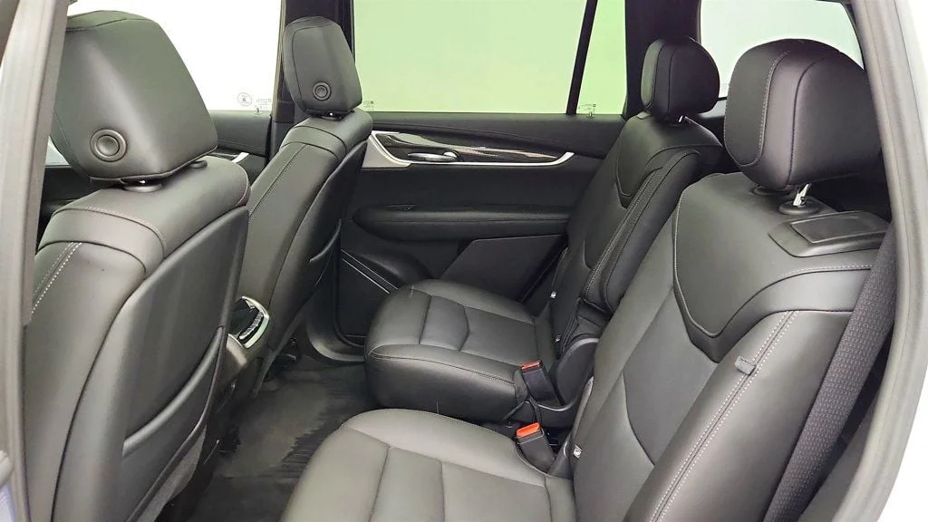 Used 2024 Crystal White Tricoat Cadillac AWD 4dr Sport w/ Six-Person Seating image 22