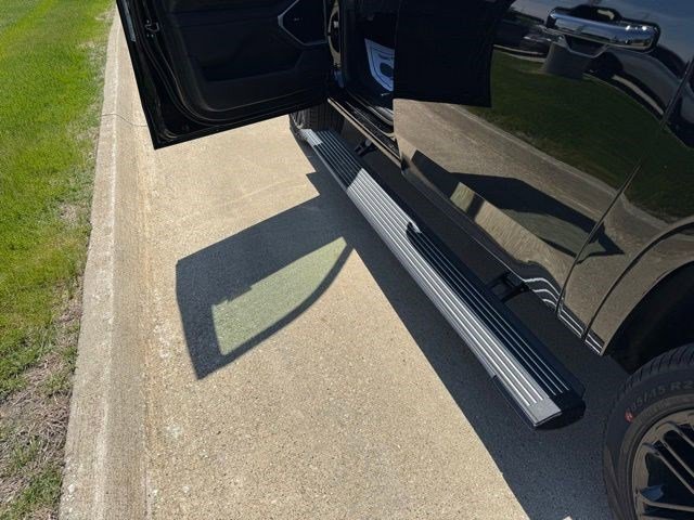 New 2026 High Gloss Black Jeep Limited Reserve image 9