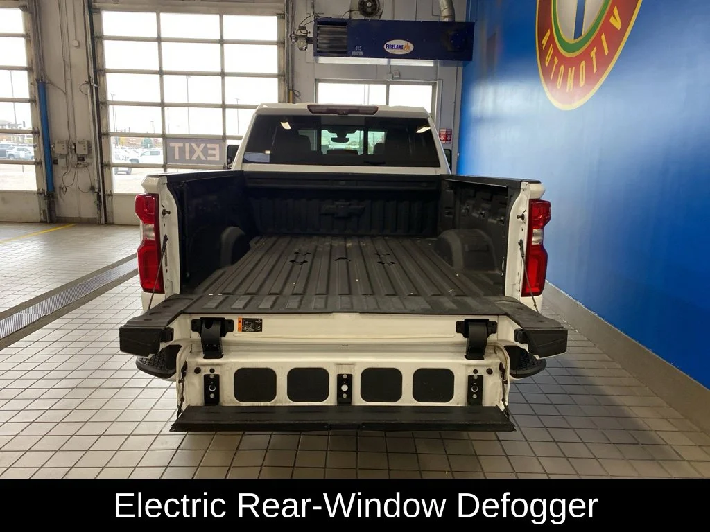 Used 2022 White Chevrolet LTZ image 23