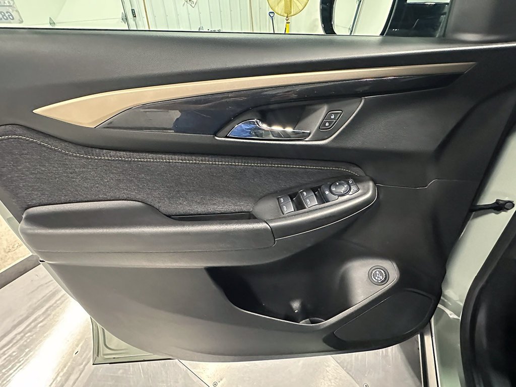 Used 2025 Green Chevrolet ACTIV image 22