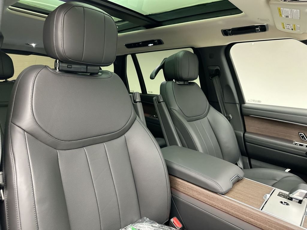 2026 Land Rover Range Rover SE - Photo 6