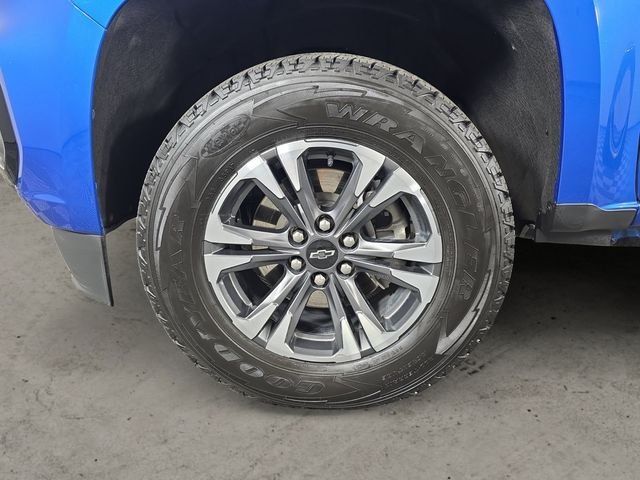 Certified Used 2022 Bright Blue Metallic Chevrolet Z71 image 9