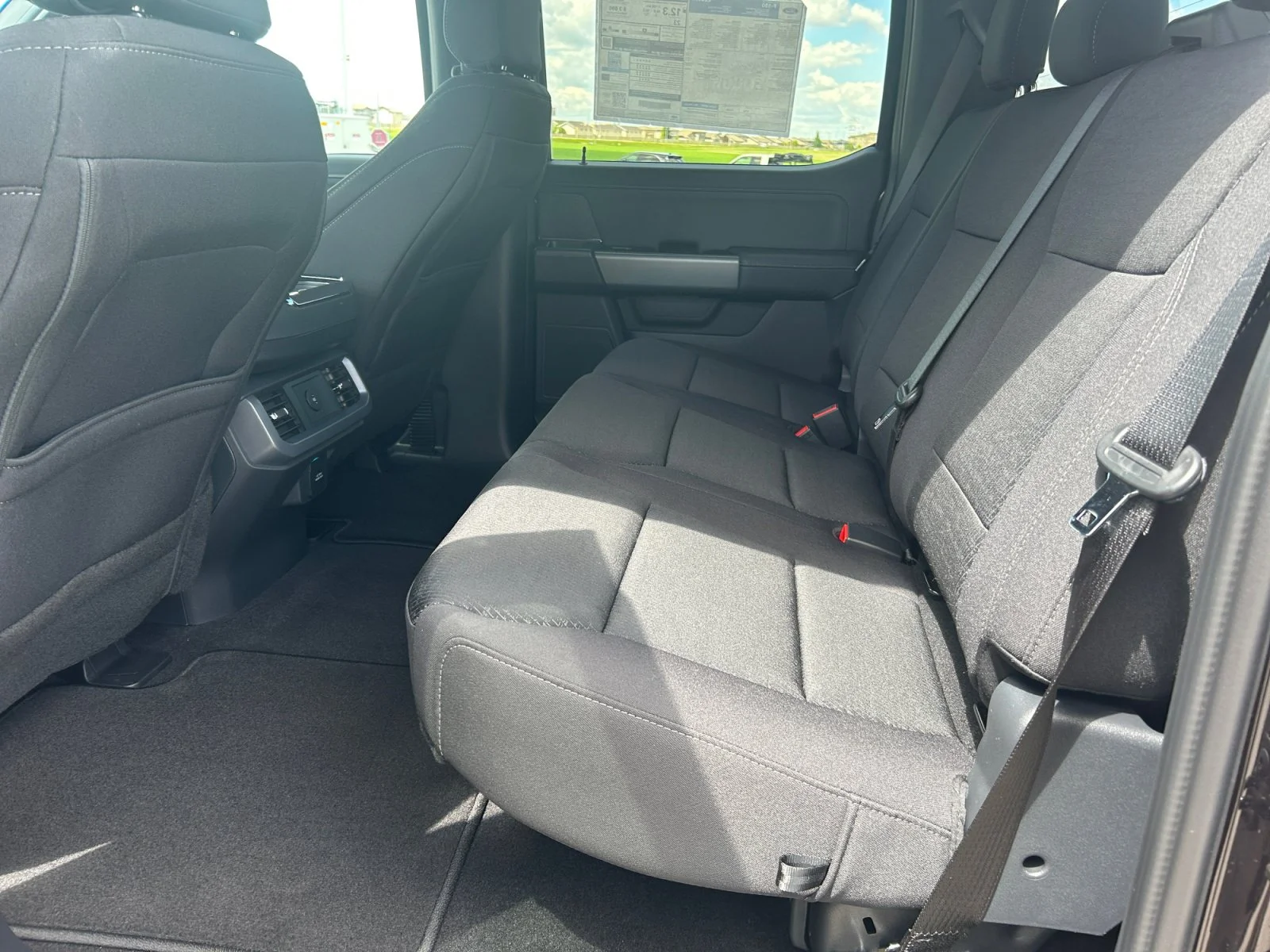 New 2026 Agate Black Metallic Ford XLT image 18