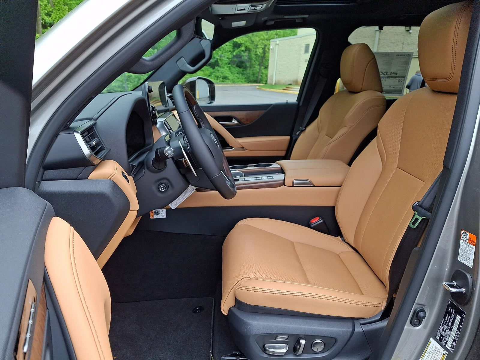 2026 Lexus LX 700h Luxury - Photo 9
