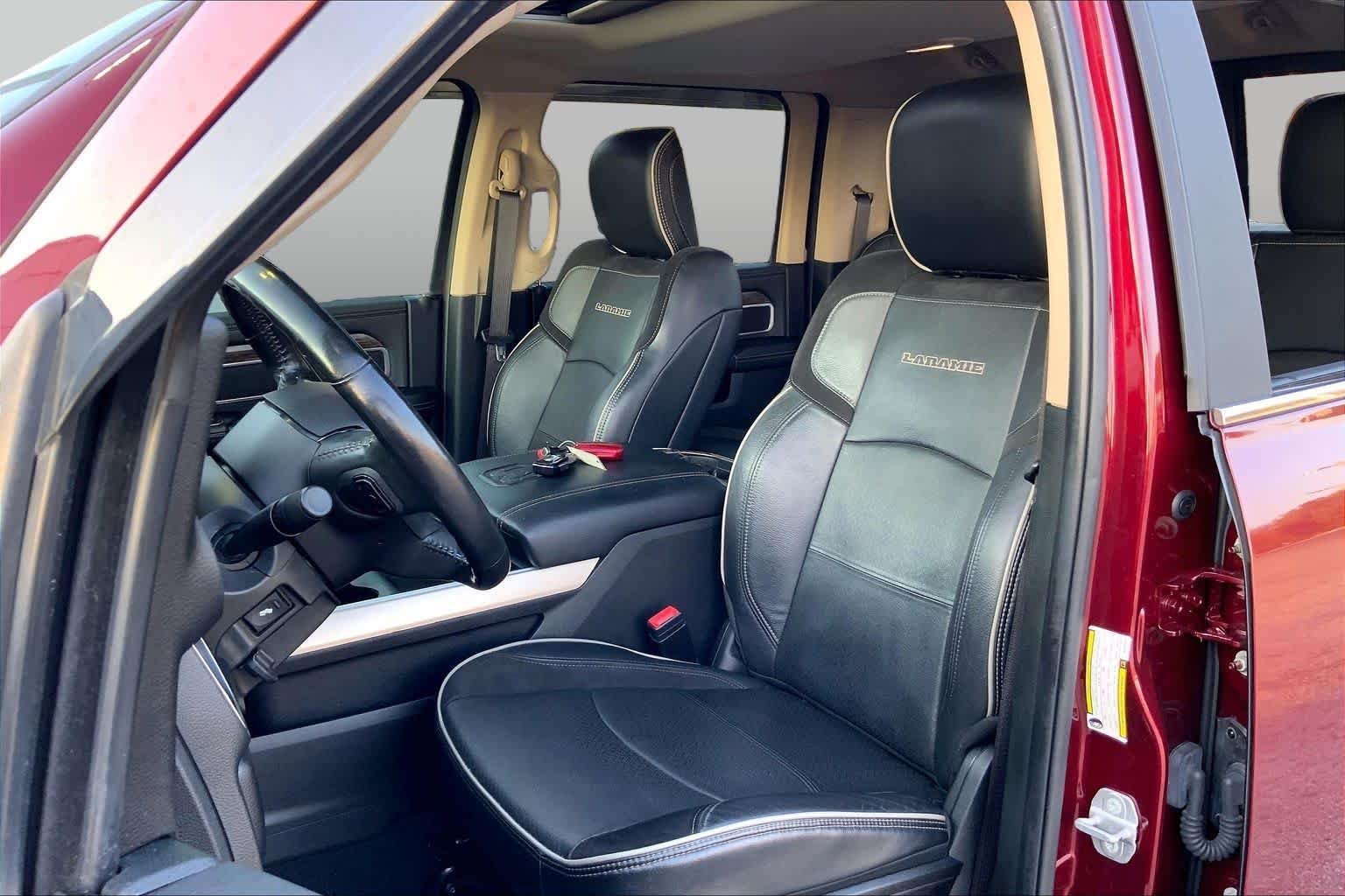 Used 2021 Delmonico Red Pearlcoat Ram Laramie image 7