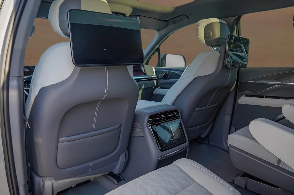 2026 Cadillac Escalade IQL Sport - Photo 21