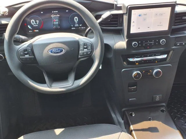 New 2025 Black Ford Base image 4