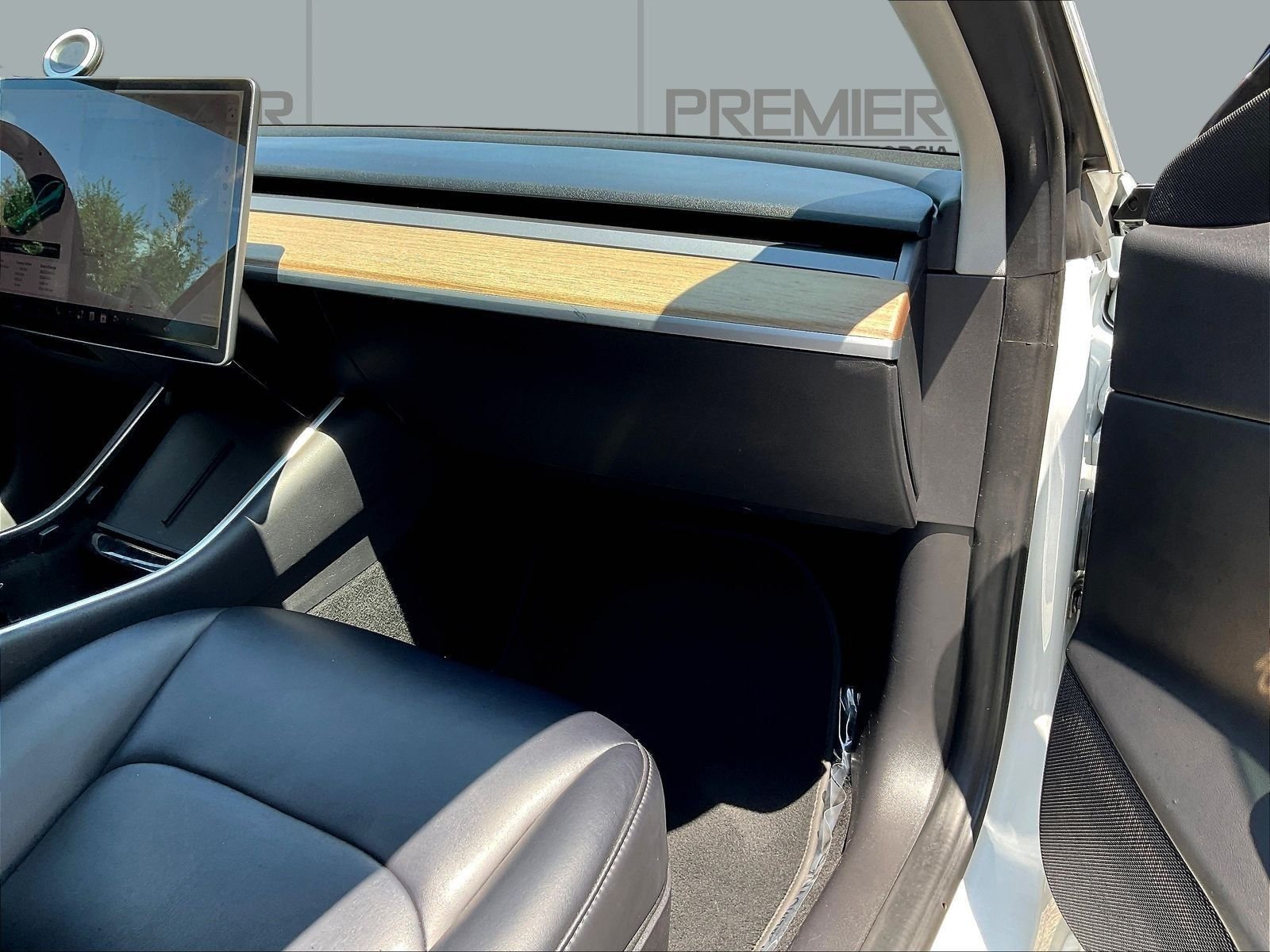 Used 2018 White Tesla Long Range image 27