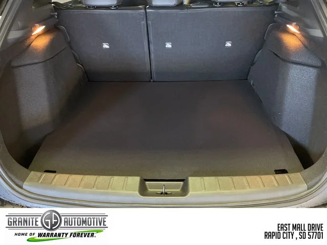 New 2026 Aspen White TriCoat / Super Black Two-tone Nissan SR image 21