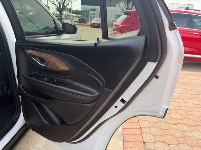 Used 2020 Summit White GMC SLE image 21