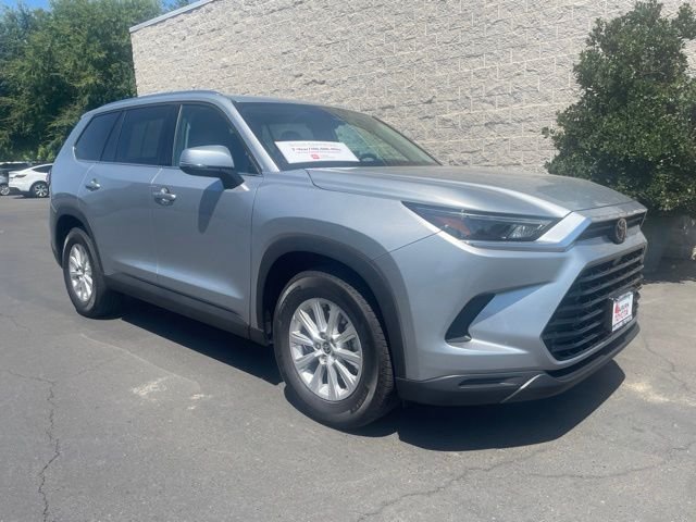 Used 2025 Silver Toyota XLE image 1