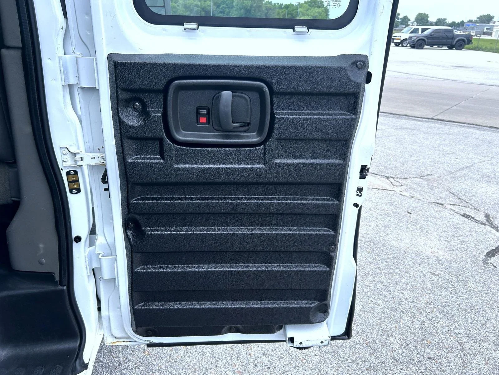 Used 2014 White Chevrolet Work Van image 18