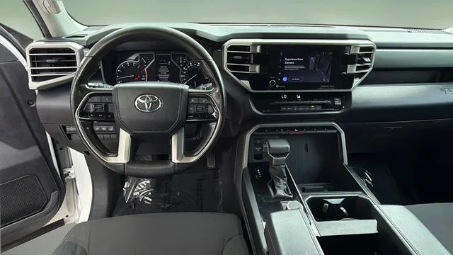 Used 2022 White Toyota SR5 image 9