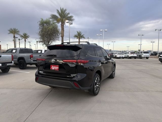Used 2022 Black Toyota XLE image 5