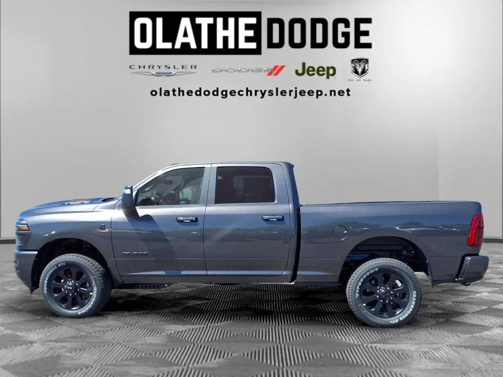 New 2026 Granite Crystal Metallic Clear-Coat Exterior Paint RAM Laramie image 18
