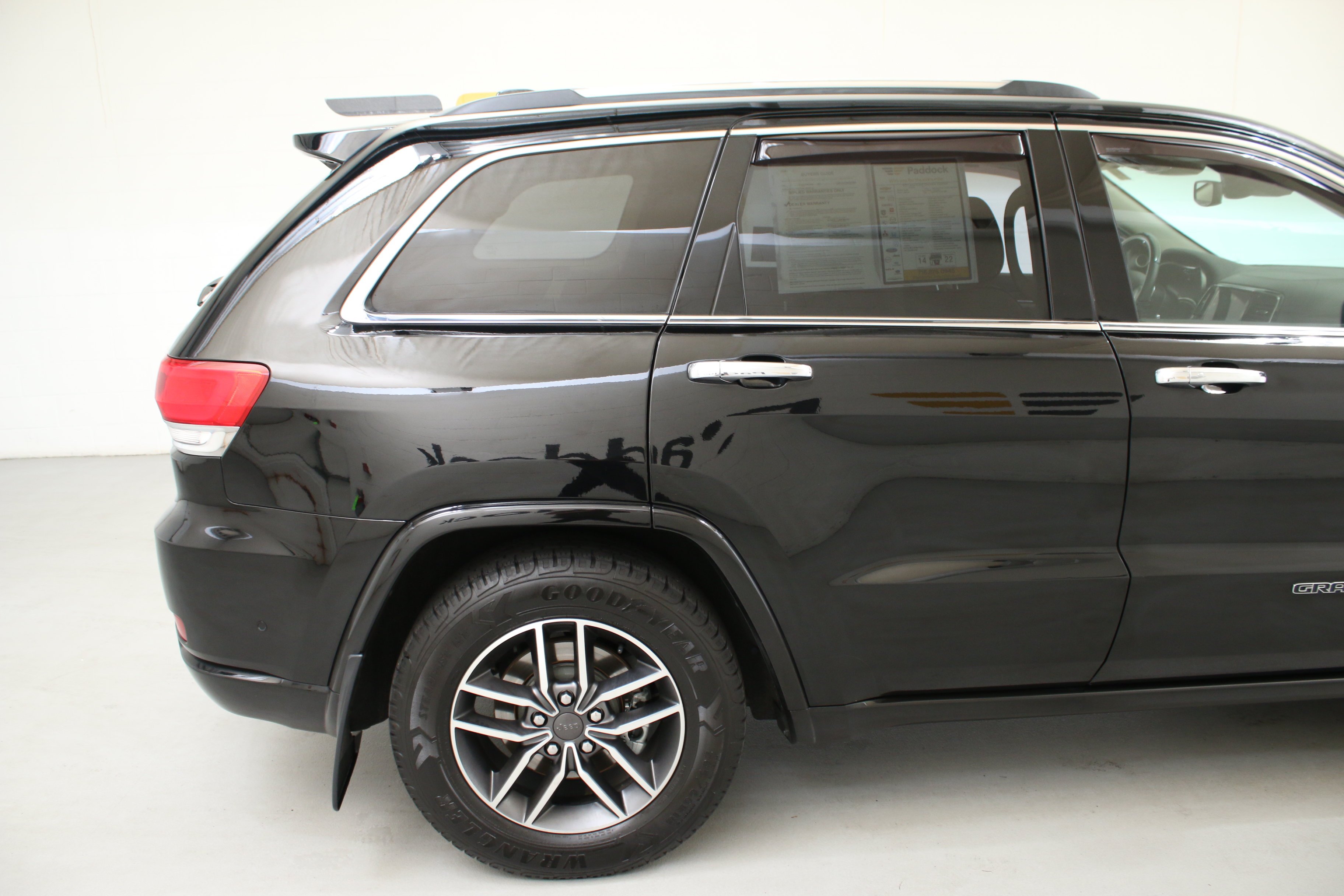 Used 2021 Black Jeep Overland image 10