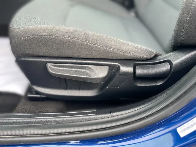 Used 2025 Blue Kia LXS image 16