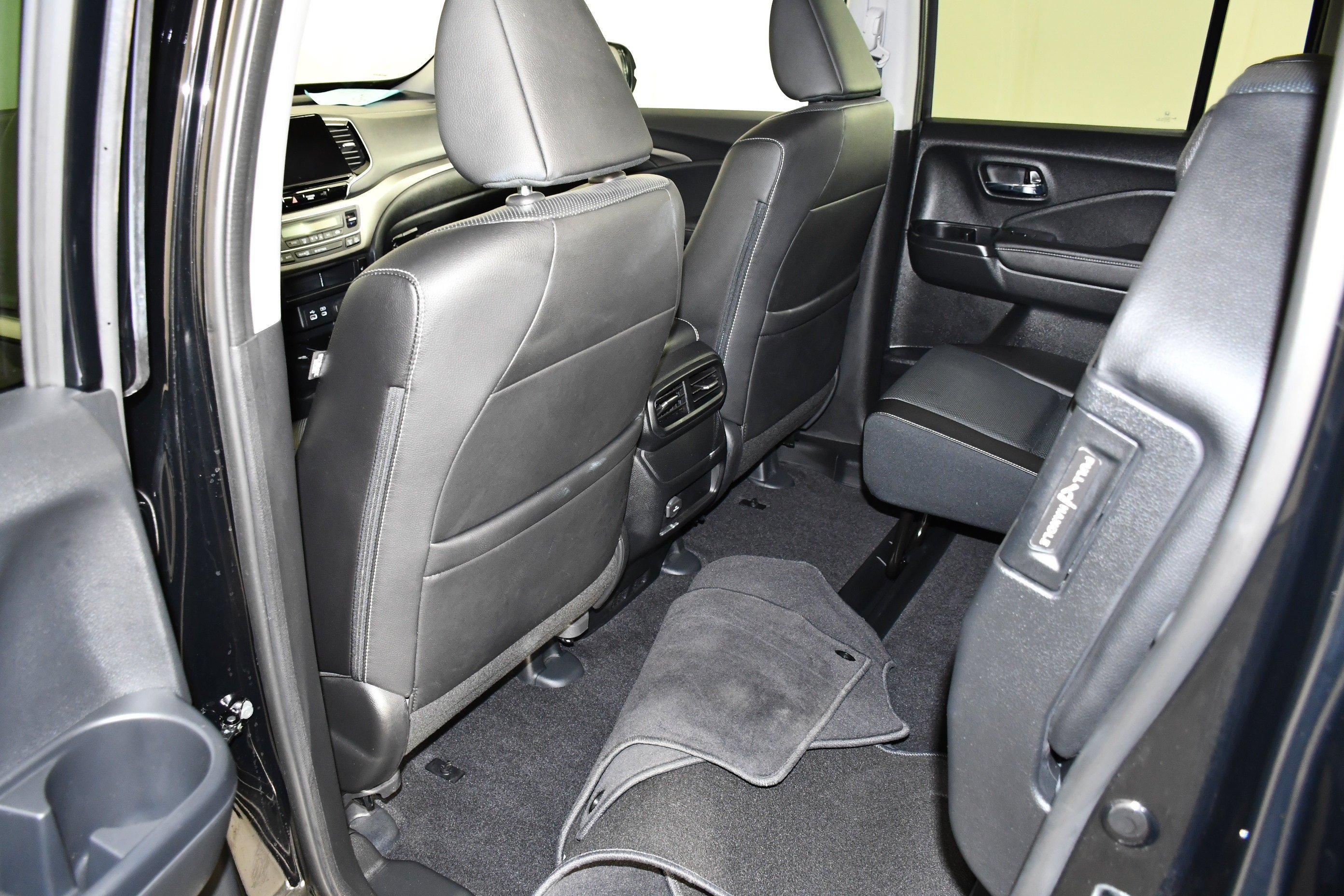 Certified Used 2024 Crystal Black Pearl Honda AWD RTL image 28