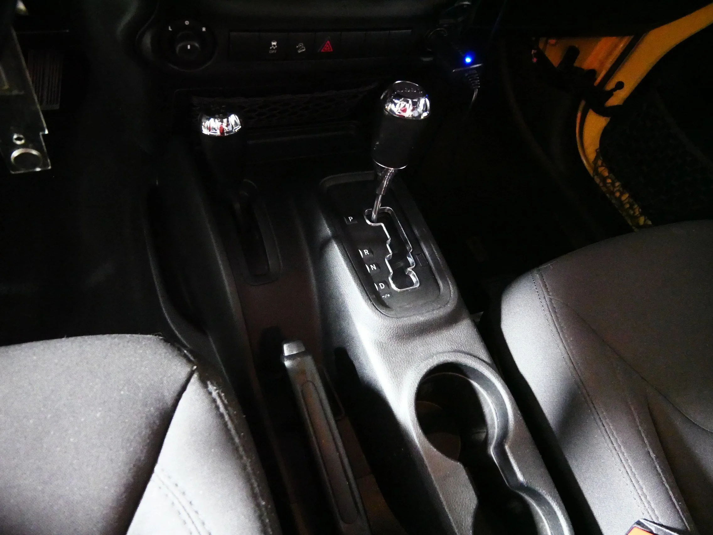 Used 2013 Dune Jeep Sport image 24