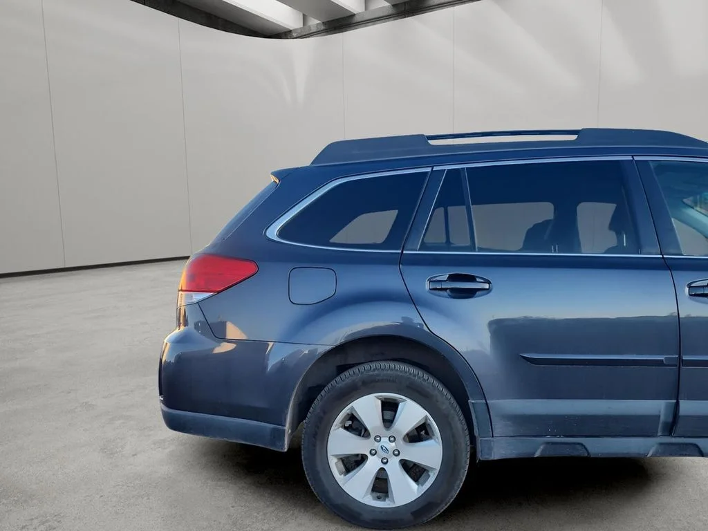 Used 2011 Subaru Outback 3.6R Limited with VIN 4S4BRDLC3B2440566 for sale in Santa Fe, NM