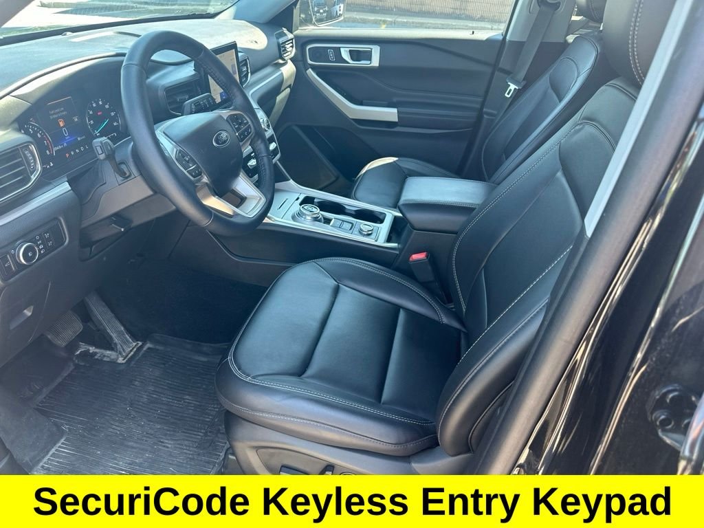 Used 2023 Black Metallic Ford XLT image 10