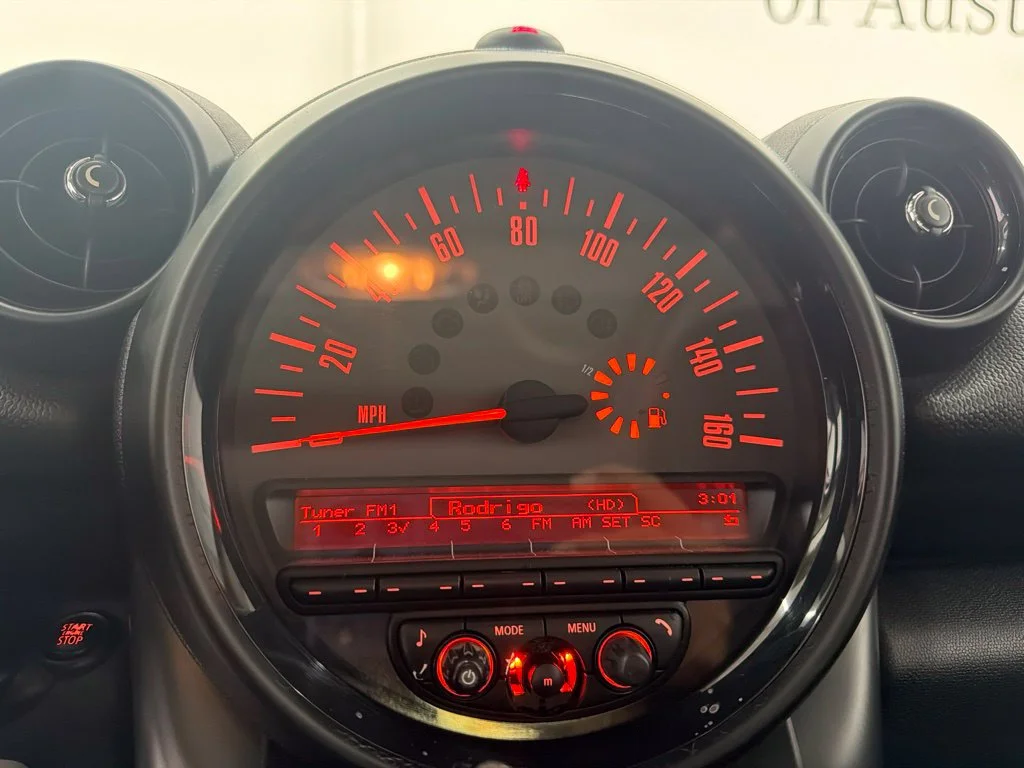 Used 2015 White MINI Base image 4