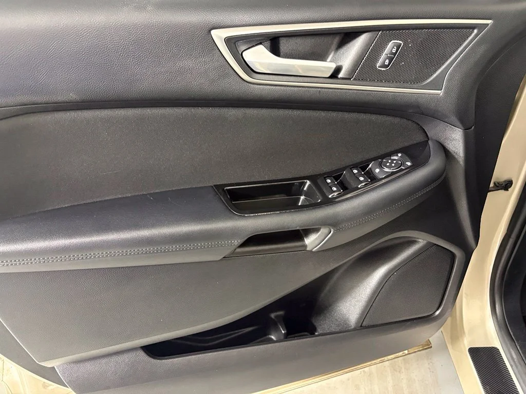 Used 2017 Gold Ford SEL image 14