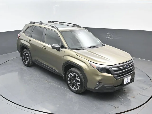 Certified Used 2025 Autumn Green Metallic Subaru Premium image 20