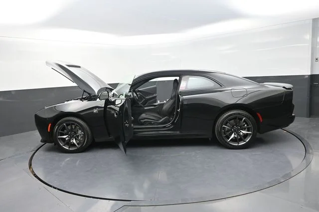 New 2026 Diamond Black Crystal Pearlcoat Dodge Scat Pack Plus image 29