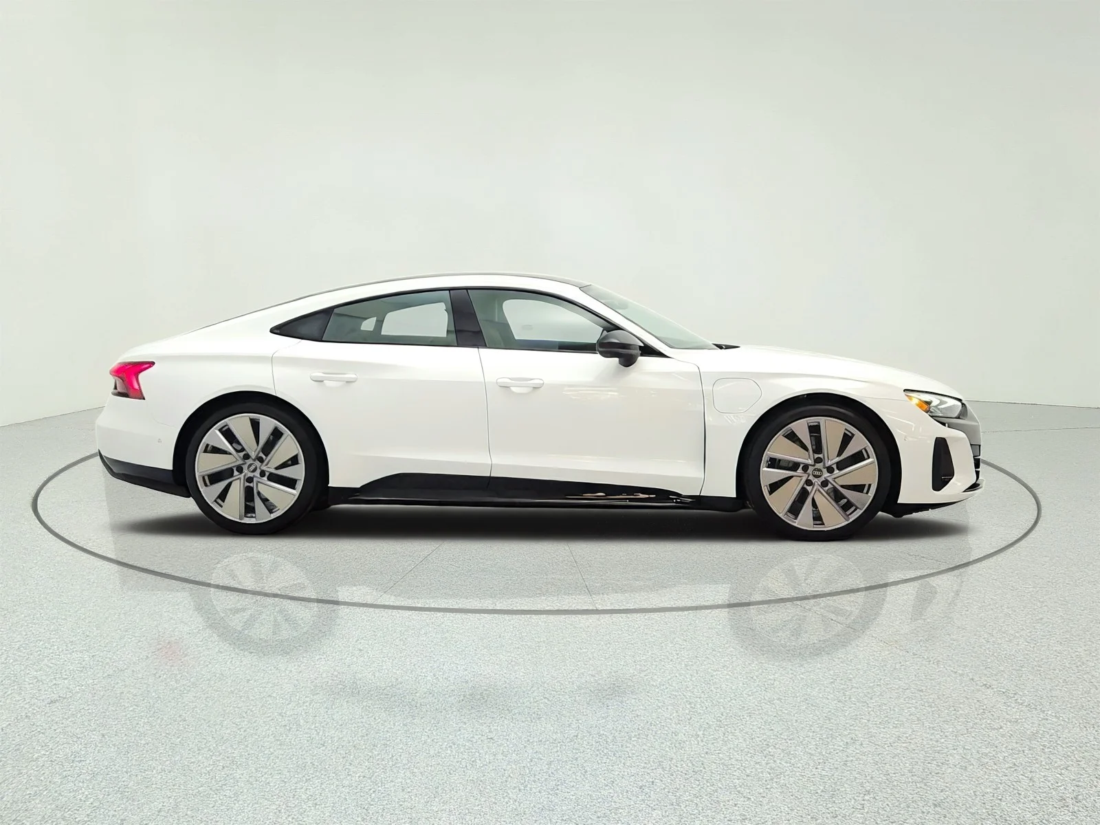Used 2022 Ibis White Audi Prestige quattro image 4