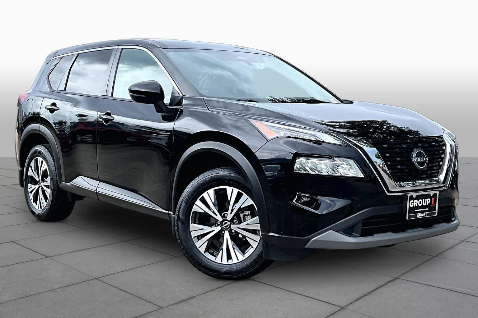 Used 2023 Super Black Nissan SV image 3