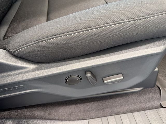 New 2026 Carbonized Gray Metallic Ford XLT image 50
