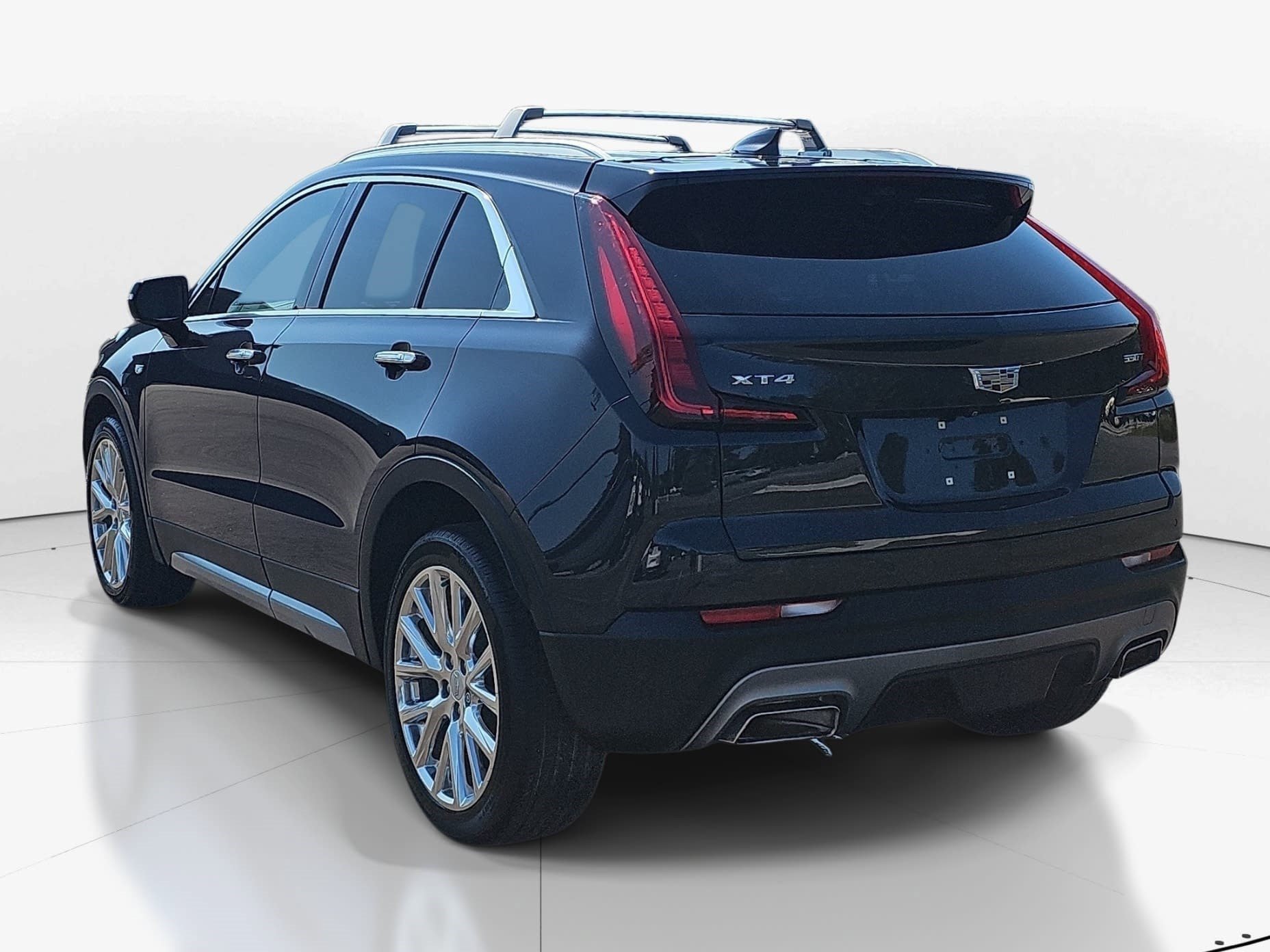 Used 2023 Galactic Grey Metallic Cadillac FWD Premium Luxury image 5