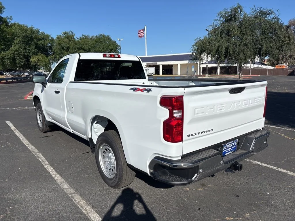 New 2025 Summit White Chevrolet WT image 5