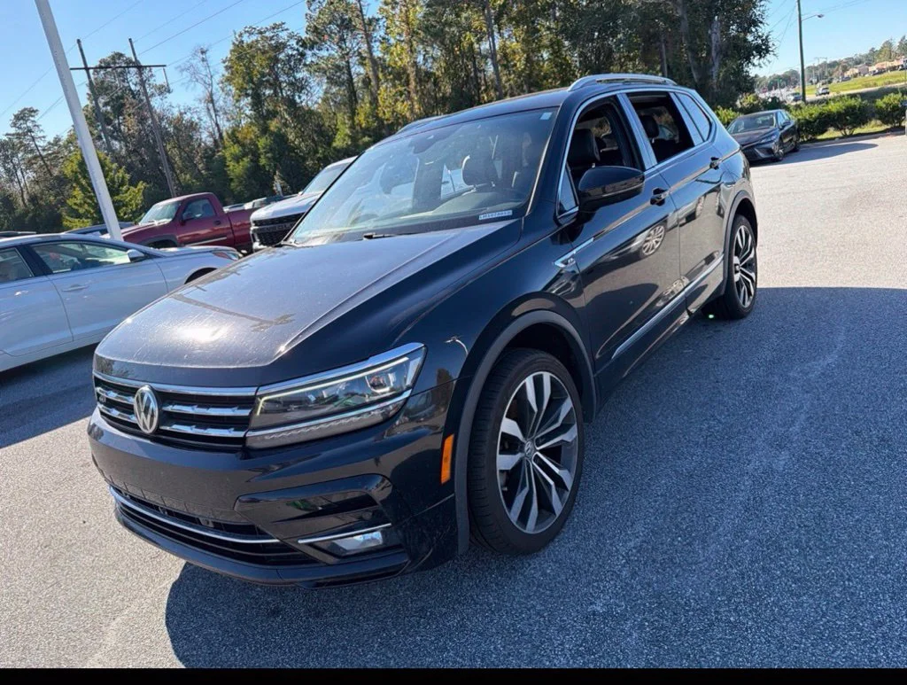 Used 2020 Black Volkswagen 2.0T SEL Premium R-Line image 6