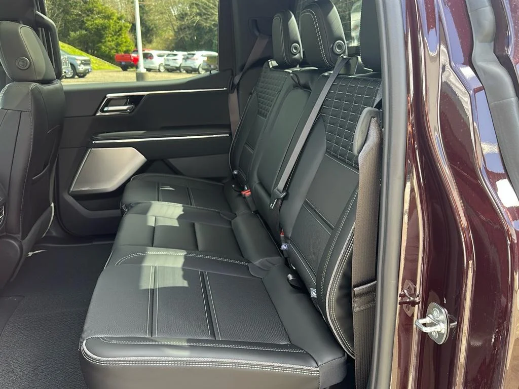 2025 GMC Sierra EV Denali - Photo 16