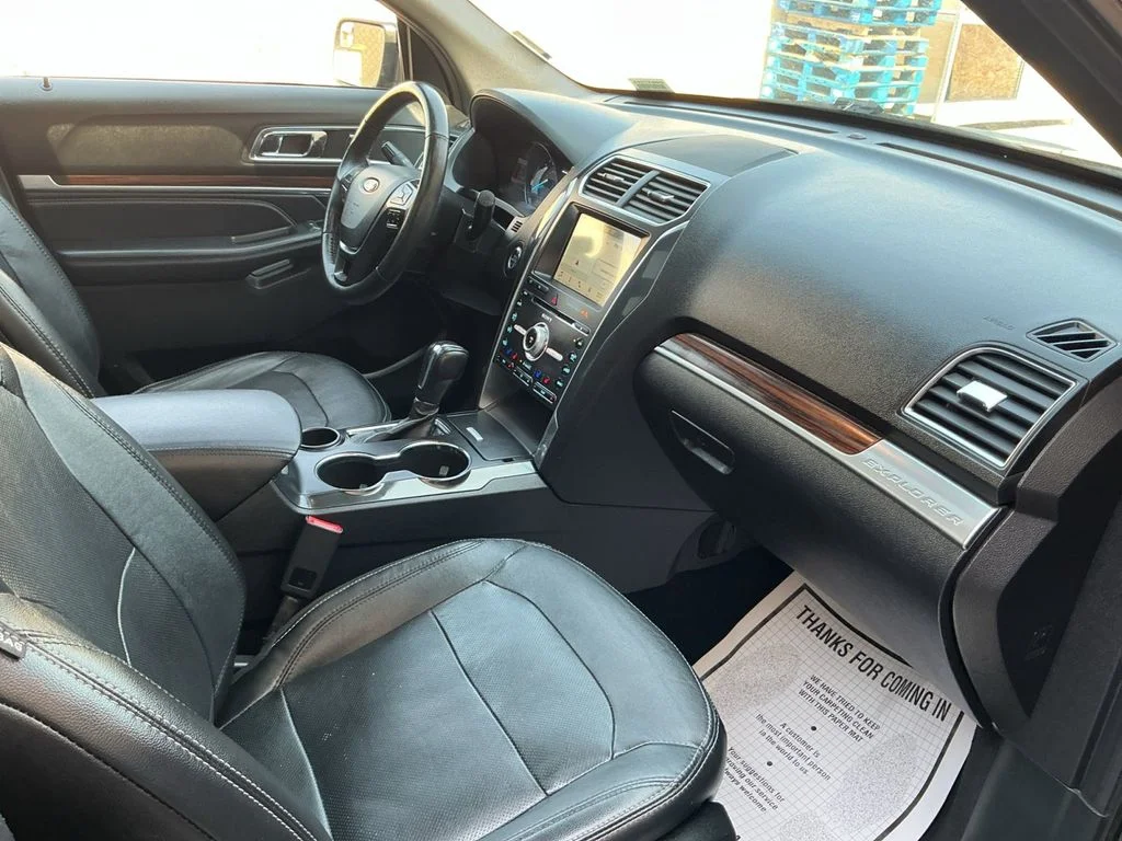 Used 2018 Black Ford Limited image 24