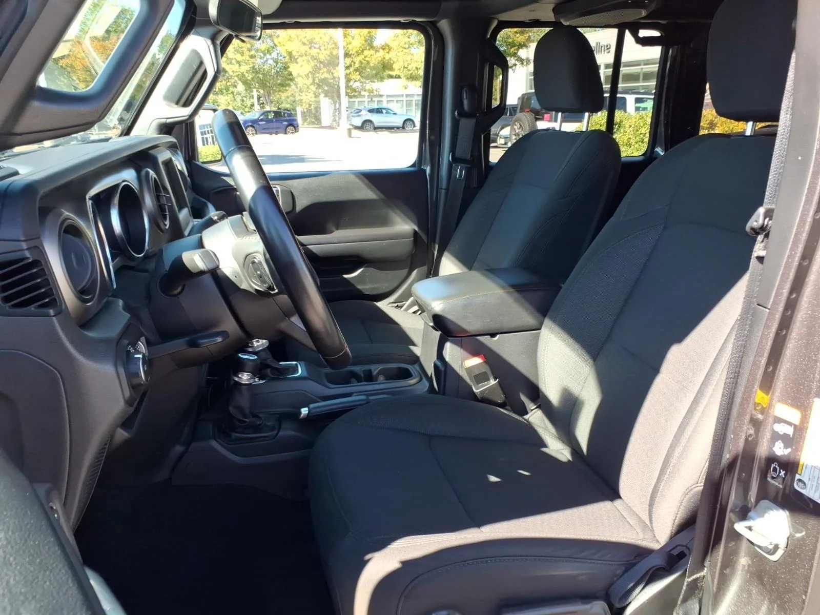 Used 2020 Granite Crystal Metallic Clearcoat Jeep Sport S image 19