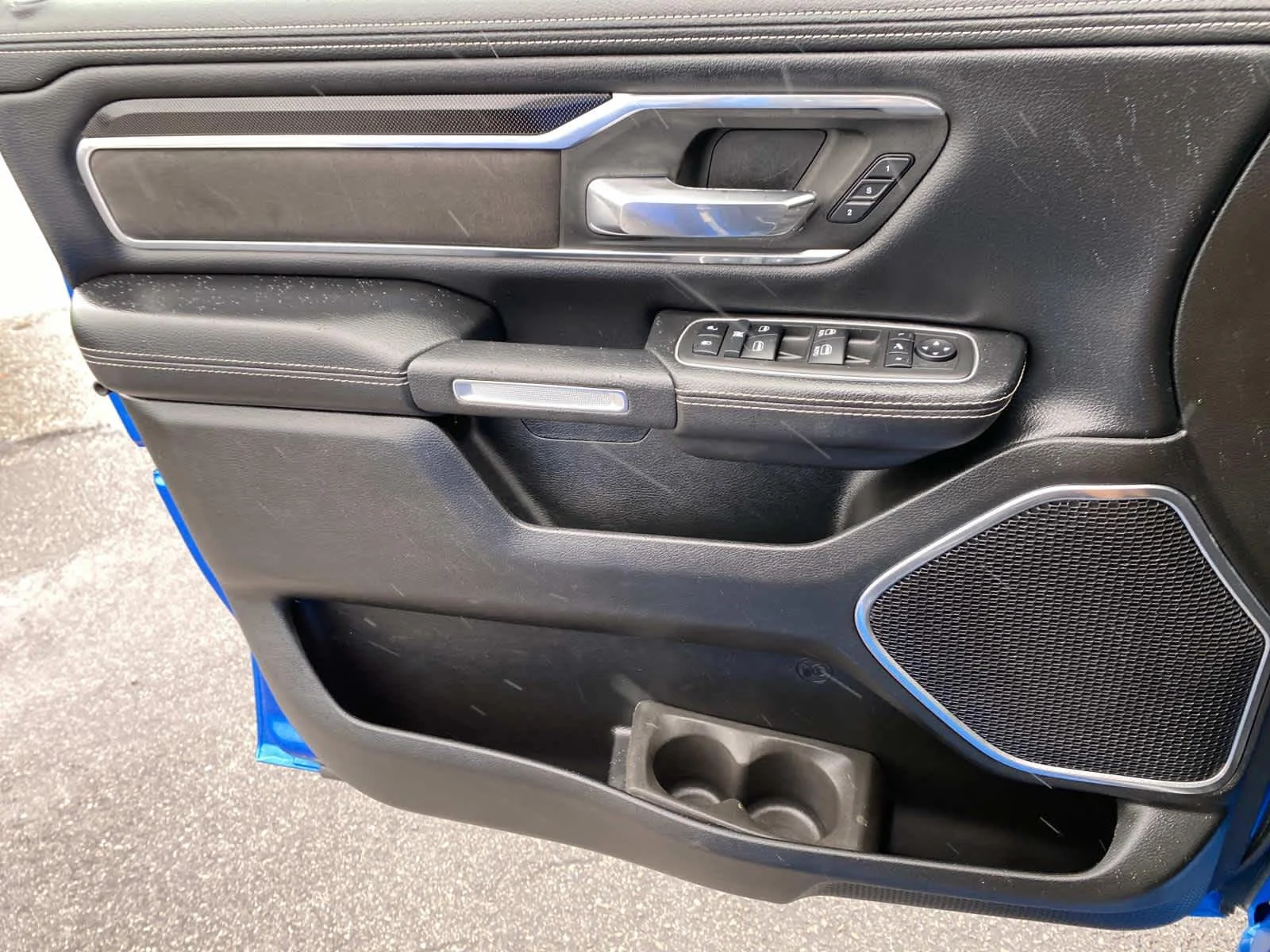 Used 2022 Hydro Blue Pearlcoat Ram Laramie image 23