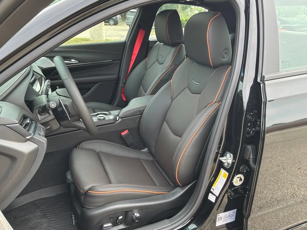 2026 Cadillac CT4 V-Series - Photo 18