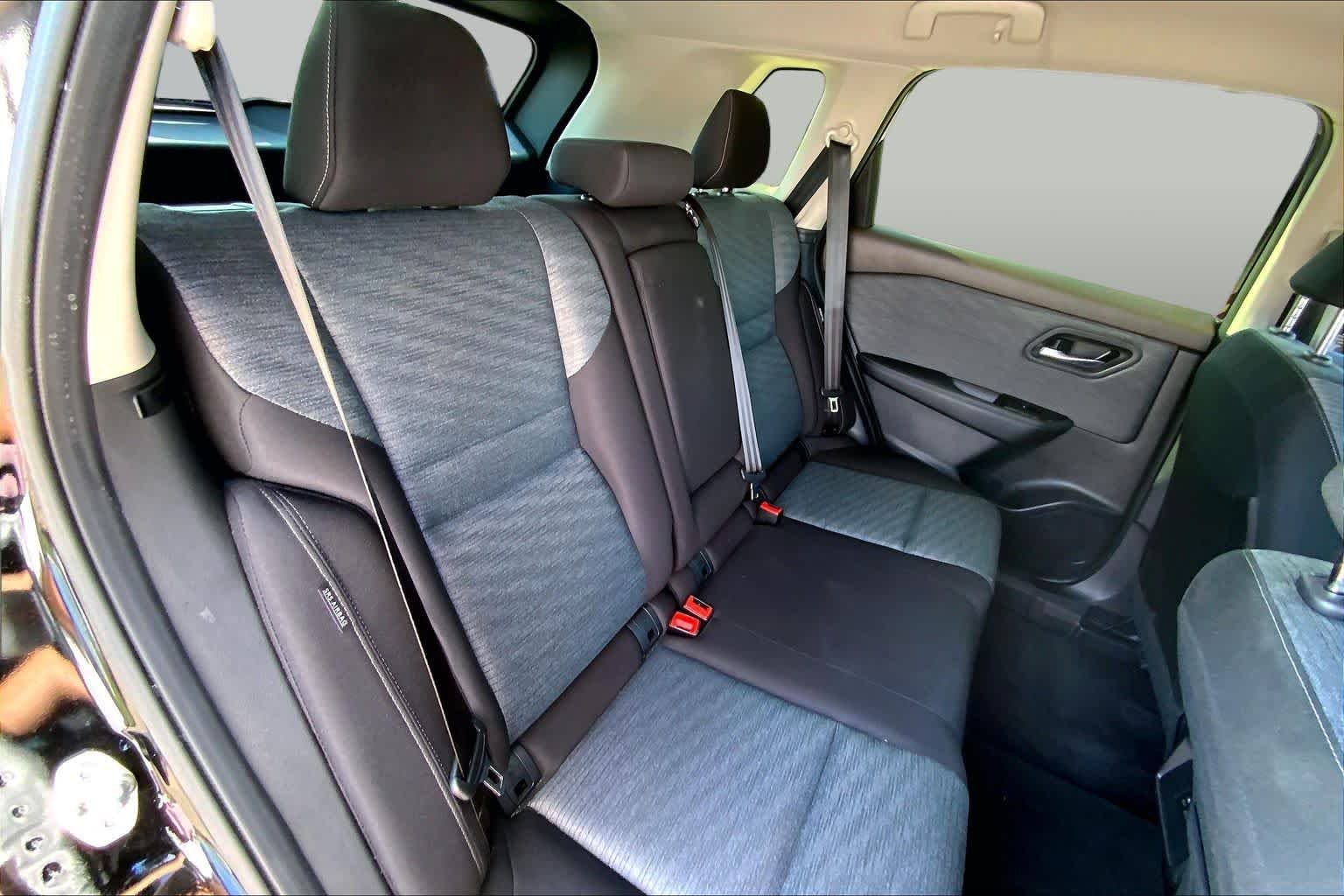 Used 2023 Super Black Nissan SV image 18