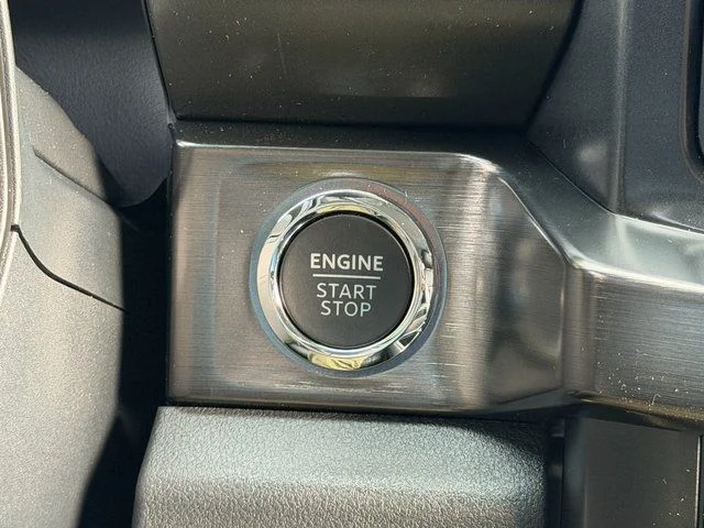 New 2026 Star White Metallic Tri-Coat Ford Lariat image 31