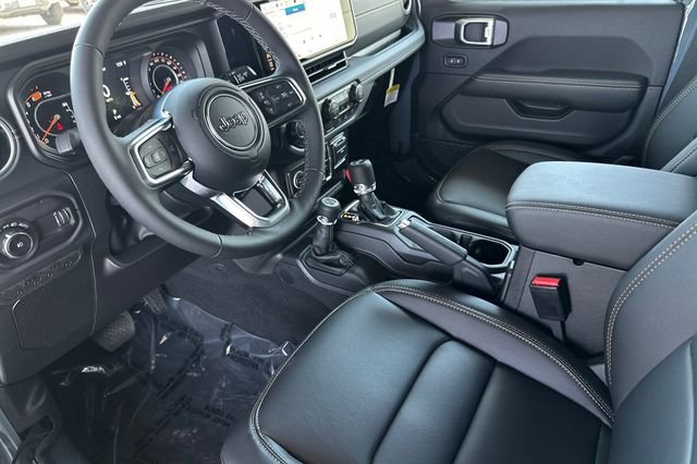 New 2026 Anvil Clear-Coat Exterior Paint Jeep Sahara image 9