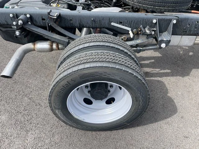 2025 Ford F-450 Super Duty Chassis Cab XL - Photo 12