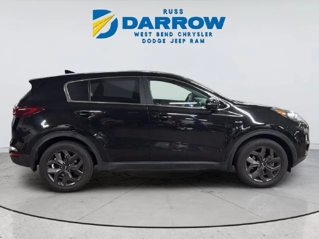 Used 2022 Red Kia LX image 6
